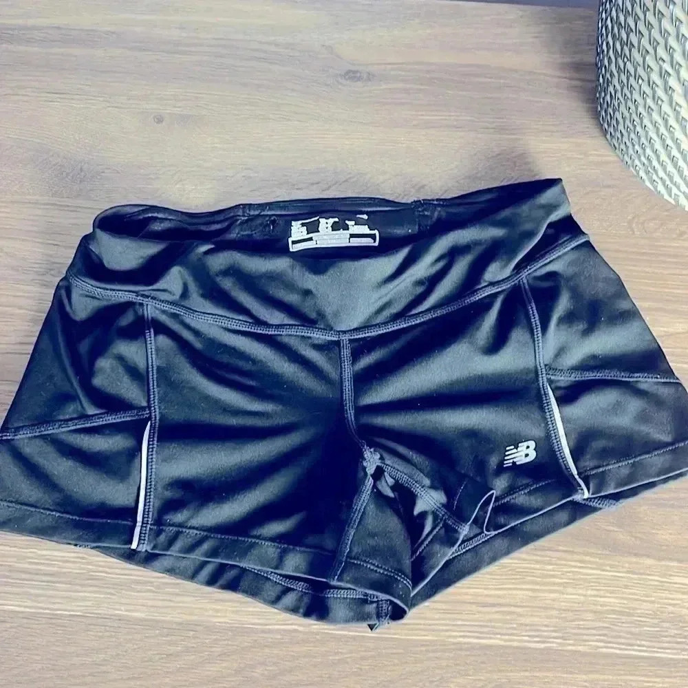 New Balance Women’s 3.5 inch fitted running shorts